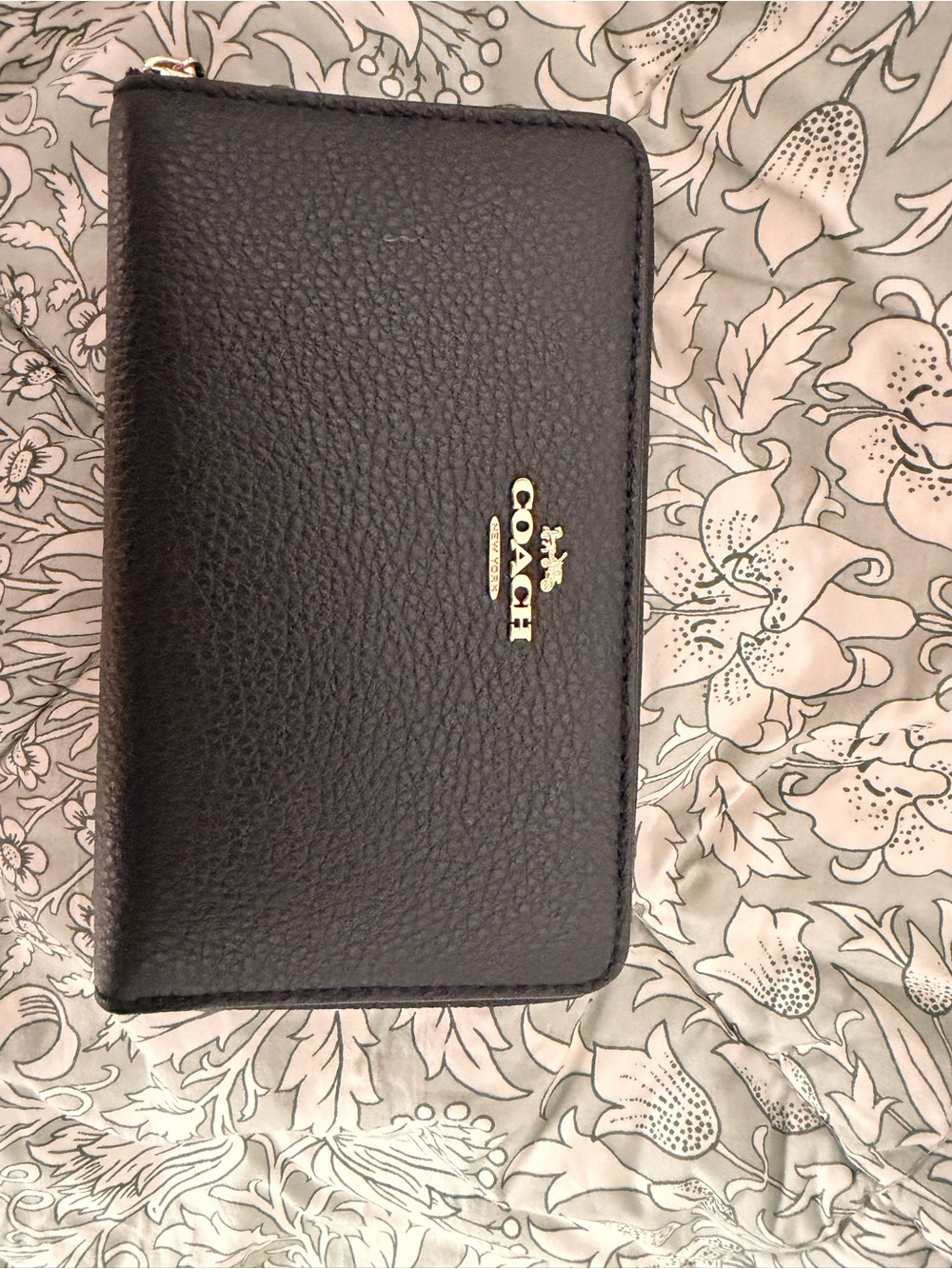 Coach Medium Zip Wallet